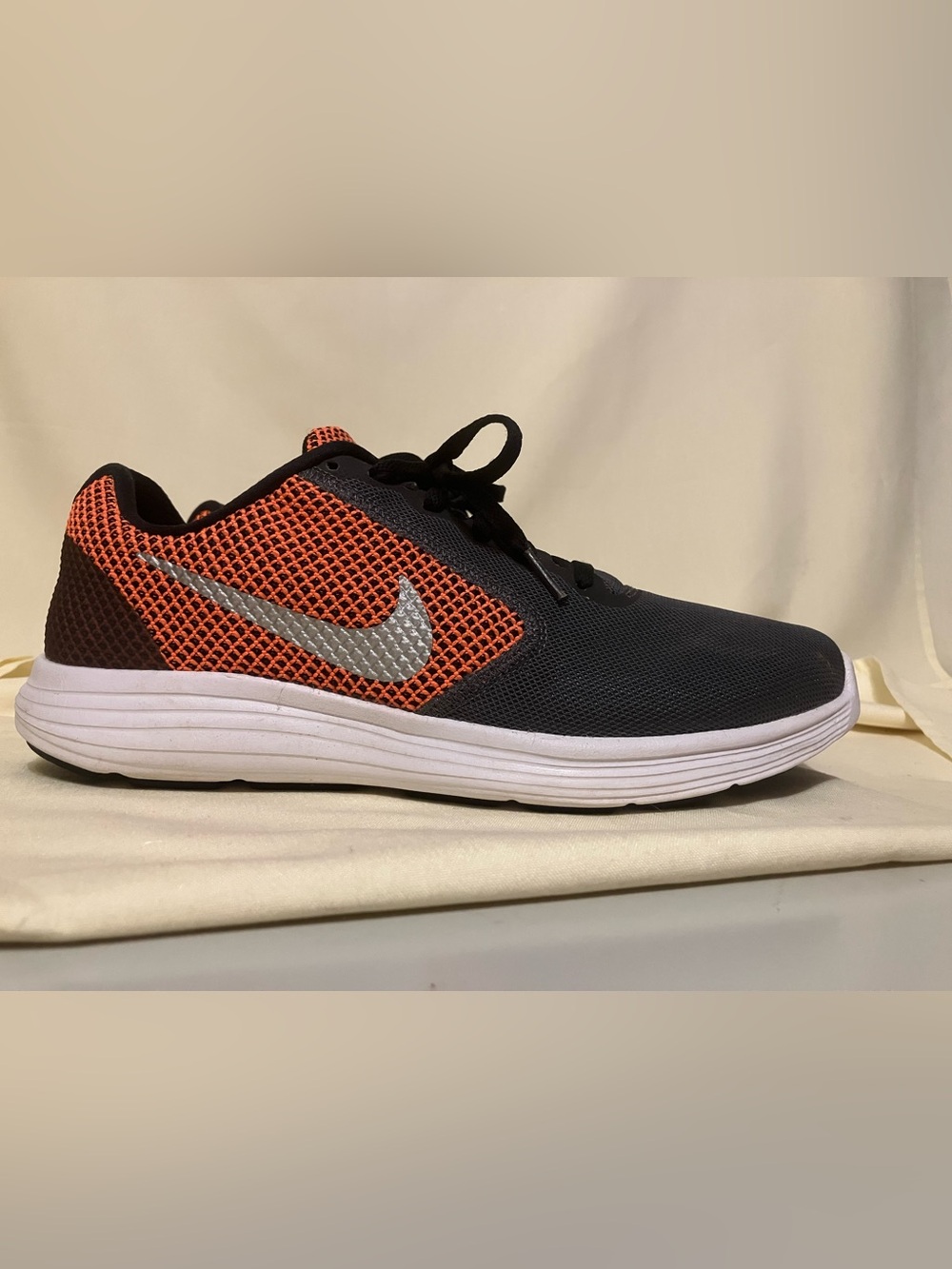 Nike Revolution 3 Men's Gray/Orange Athletic Sneakers Shoes Size 7.5